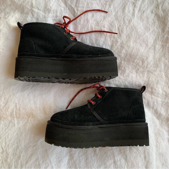 UGG Neumel Heritage Platform Suede Sherpa Tie Mini Ankle Bootie Boots Black Red - Picture 2 of 9